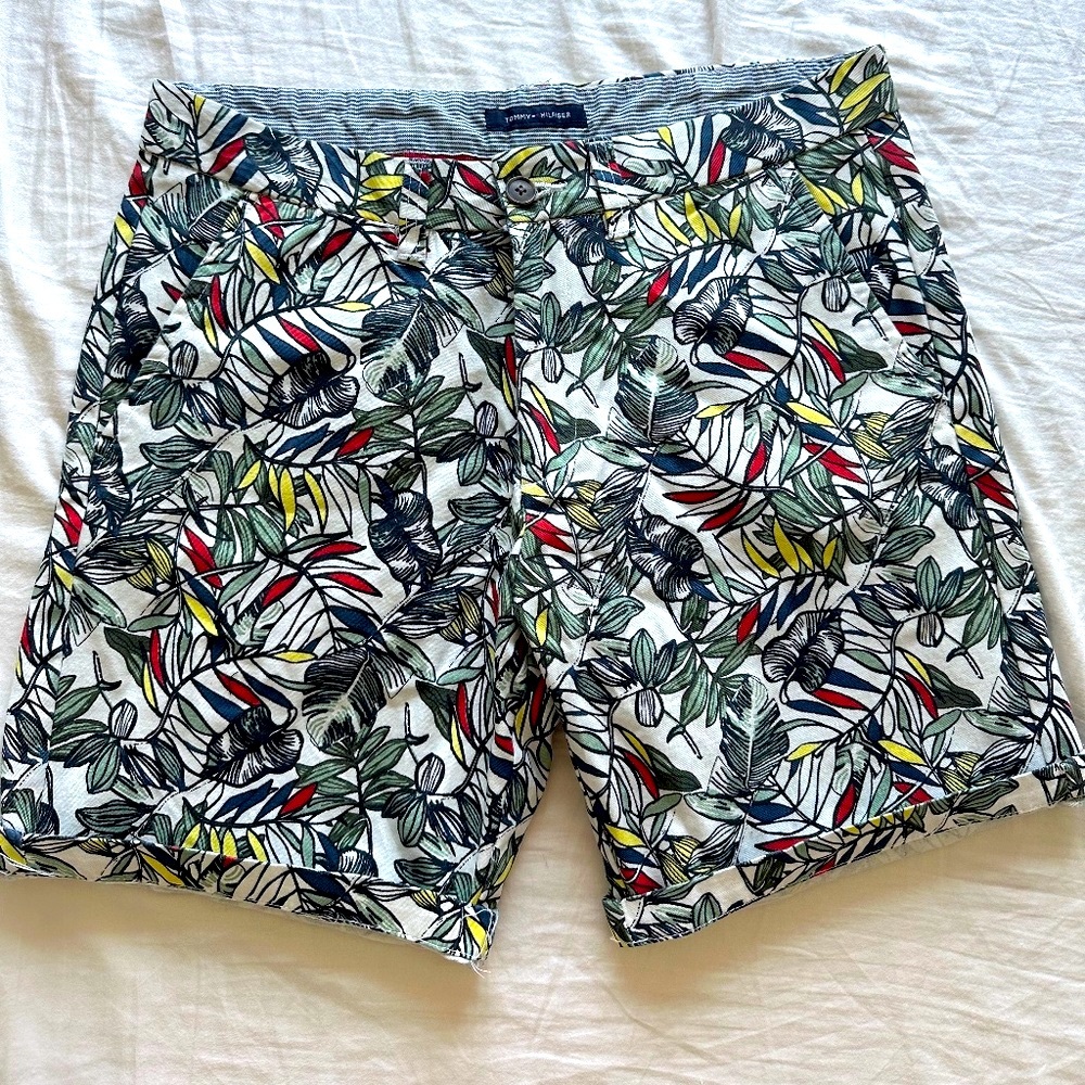 NWT Tommy Hilfiger🌴Tropical Shorts size 32